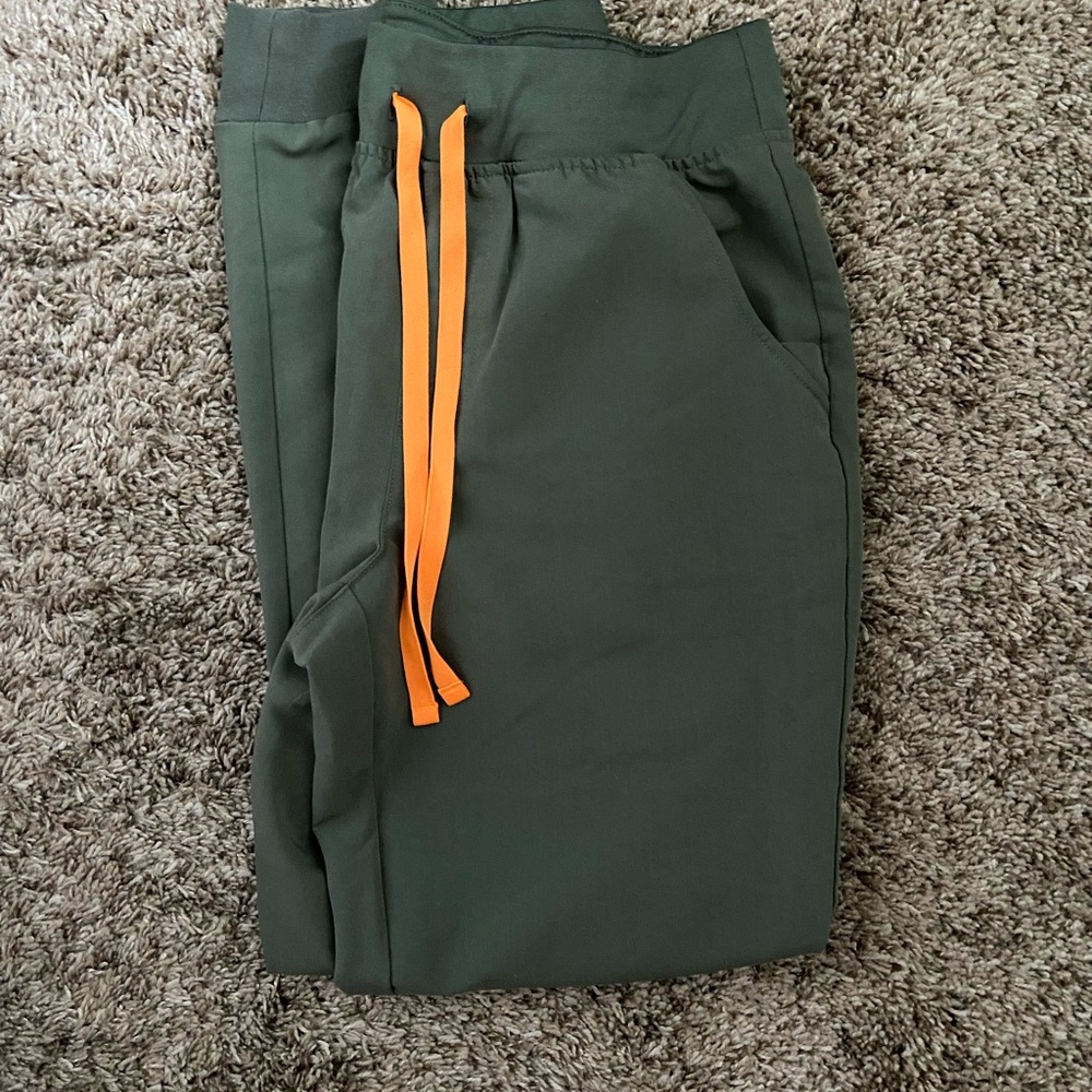 Figs Moss Zamora High Waisted Jogger Pants, Small